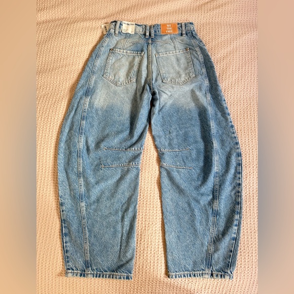 We The Free Good Luck Mid-Rise Barrel Jeans EUC - Picture 9 of 11